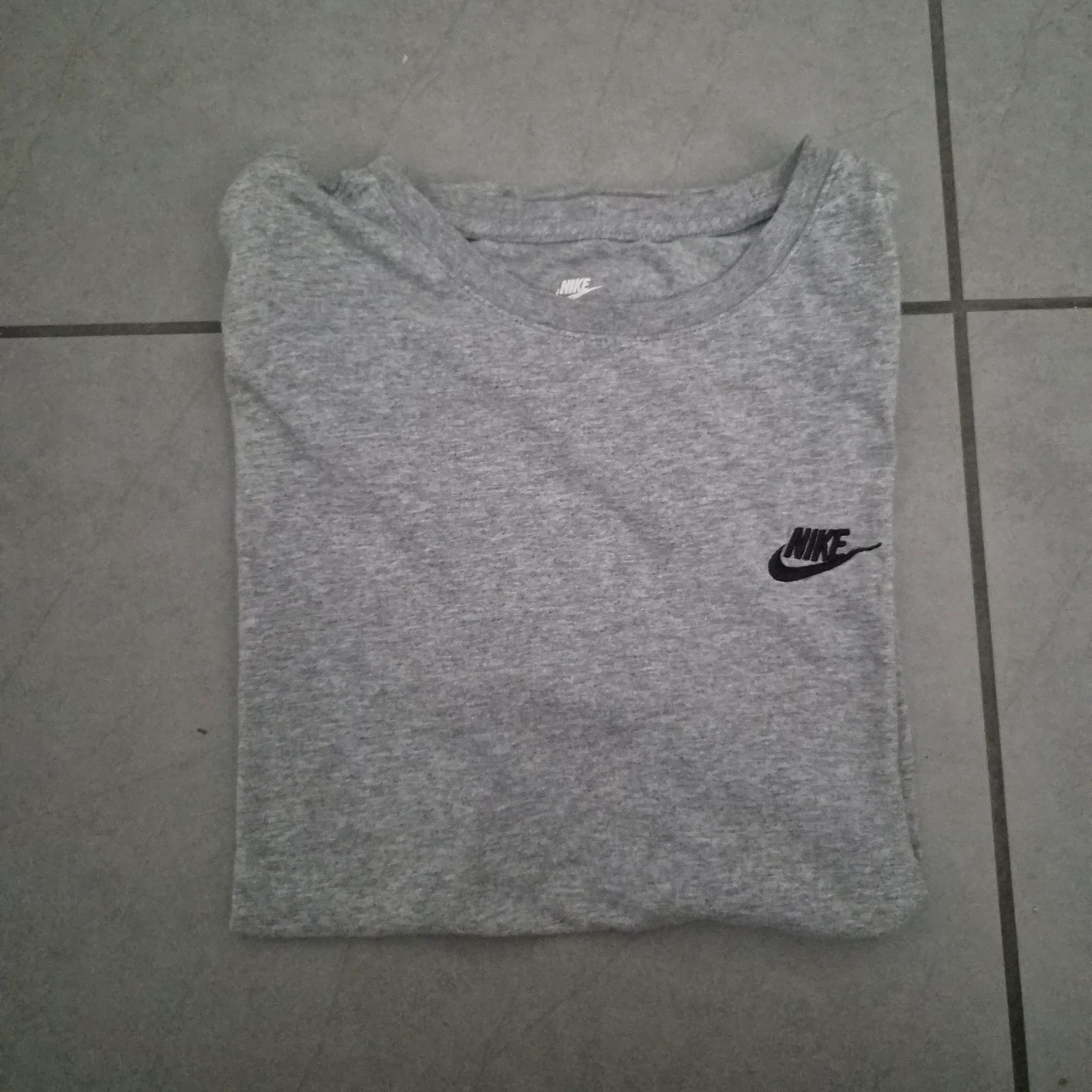 Tee shirt nike